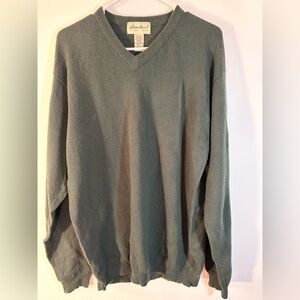Eddie Bauer 100% lambs wool men’s sweater